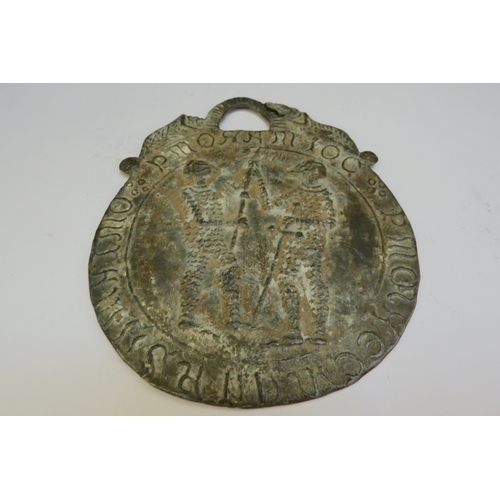 7366 - A Billy & Charlie lead pilgrim’s badge in lead, 11.5cm diameter top to bottom