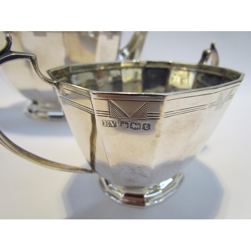 7405 - An Emile Viner silver Art Deco 3 piece teaset, Sheffield 1936 with Bakelite handle, 913g