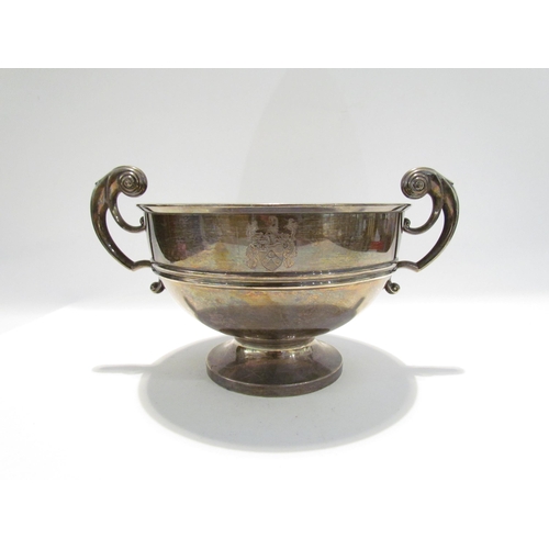 7444 - A Walker and Hall silver twin handled pedestal bowl, Sheffield 1944, 20.5cm diameter, 762g