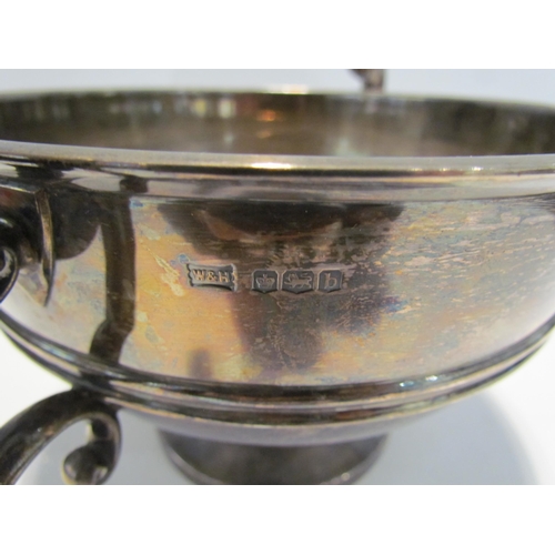 7444 - A Walker and Hall silver twin handled pedestal bowl, Sheffield 1944, 20.5cm diameter, 762g