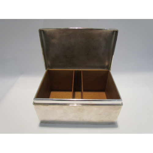 7445 - A Walker & Hall silver humidor/cigar box with wood lined interior Sheffield 1925, 13cm x 24cm x 15cm