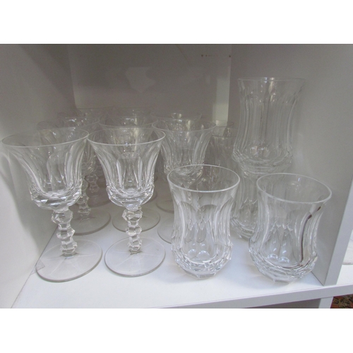 7532 - A large suite of mixed 19th Century and later drinking glasses including fine facet cut