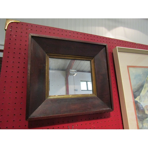 1137 - A small Georgian mahogany framed mirror, 30cm x 34cm