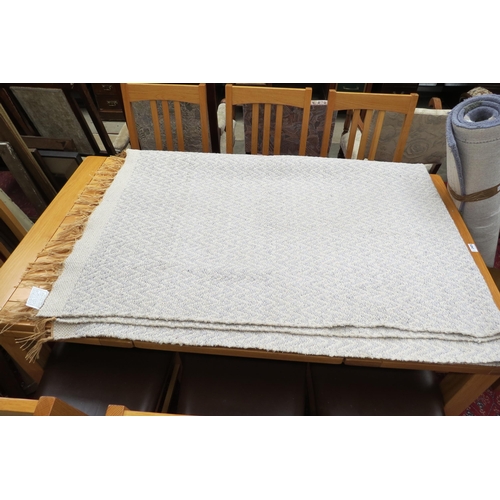 2404 - A modern tasselled rug 180x240      (R) £15