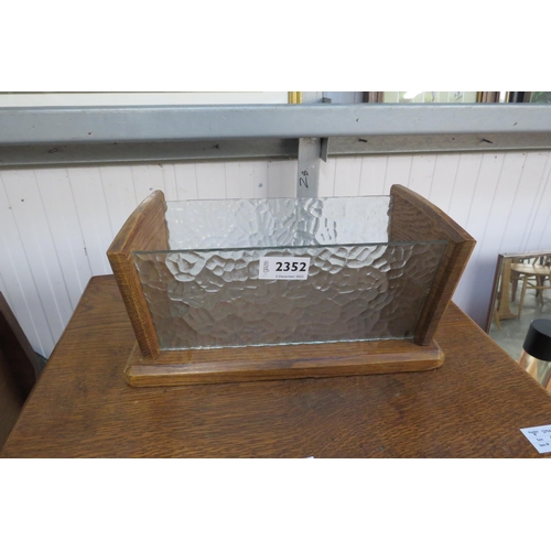 2352 - A small mid 20th Century oak and glass trough planter      (R) £0