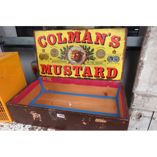 2096 - A painted pine box with Colmans Mustard advertising paper label to interior         (E) £15-25