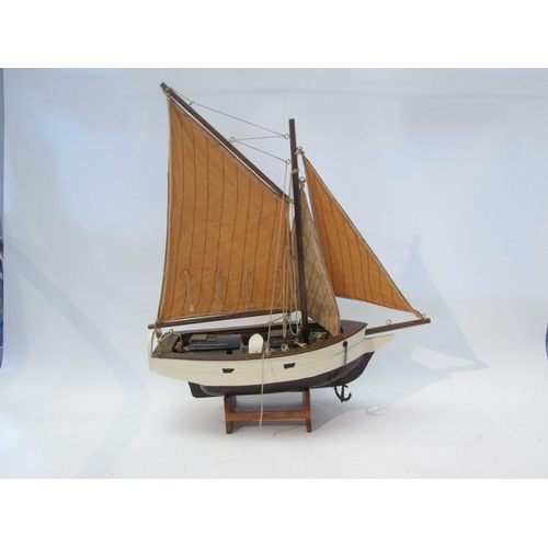 1555 - A model of a sailing boat 