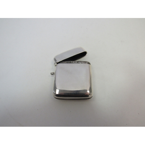 1424 - A Mappin & Webb silver vesta case, Birmingham 1915, 33g