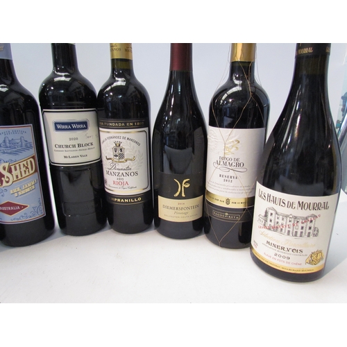 8126 - Six bottles of various red wines, 2015 Dinastia Manzanos Rioja, 2020 Wirra Wirra Church Block, 2020 ... 