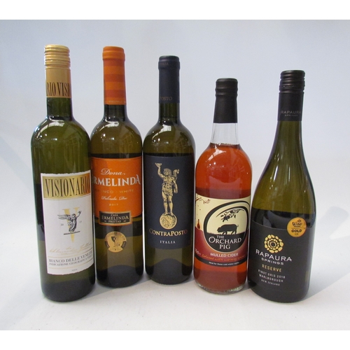 8127 - Four bottles of various white wines, 2015 Visionario, 2014 Contraposto, 2018 Rapaura Springs Reserve... 