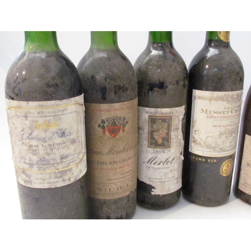 8131 - 8 bottles of various wines, 1973 Chateau Monlot Capet Emilion Grand Cru, 2004 Chateau Musset Chevali... 