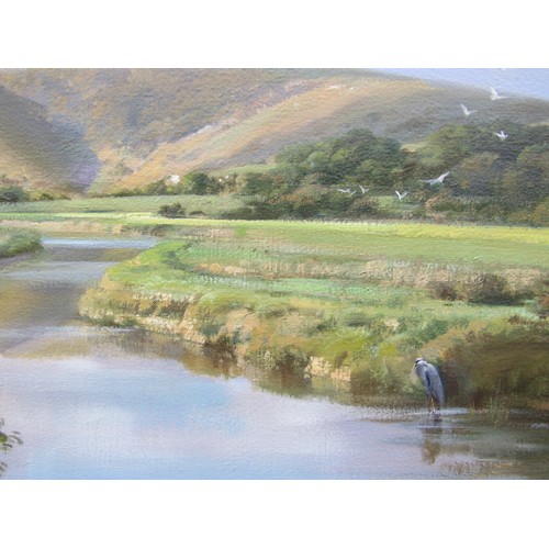 6040 - FRANK WOOTTON (1914-1998) (ARR) : An oil on canvas, bending river with heron wading, cattle grazing,... 