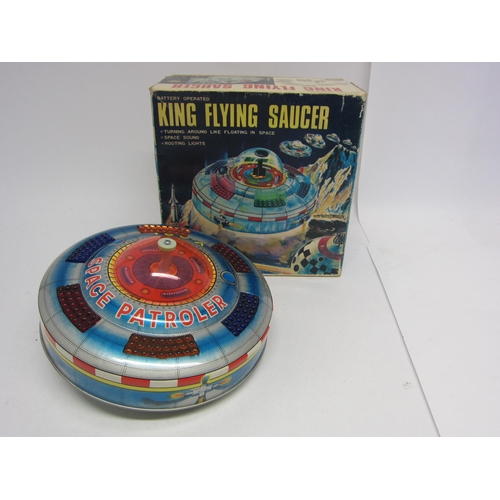 9066 - A KO (Yoshiya), Japan, battery operated tinplate and plastic 5112 King Flying Saucer space toy, the ... 