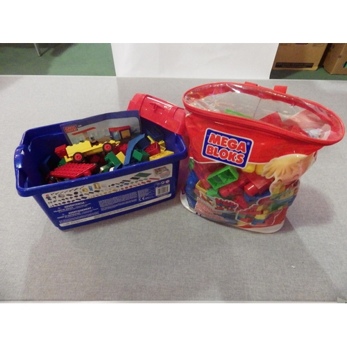 9252 - A bag and a bag of Mega Blocks  (E)  £8-12