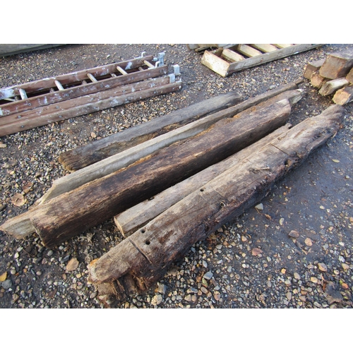 3249 - A quantity of oak beams