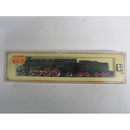 9506 - A perspex cased Arnold N gauge 2-6-2 steam locomotive and tender