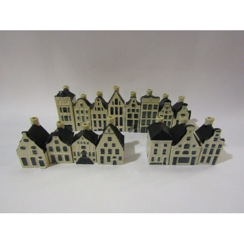 4245 - Fifteen KLM Bols houses