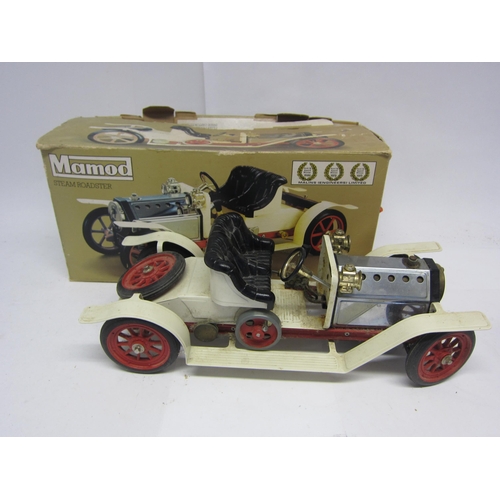 9572 - A boxed Mamod live steam SA1 Steam Roadster