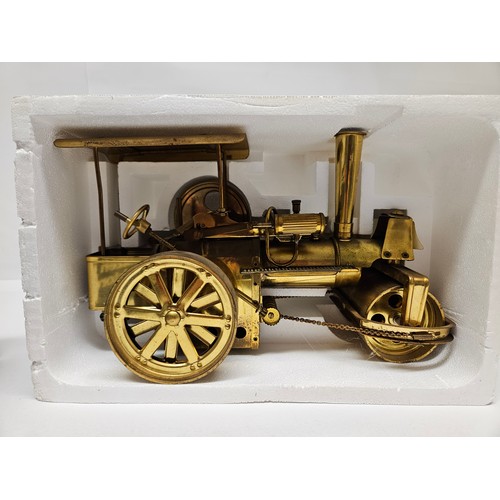 9559 - A boxed Wilesco D367 / D36 brass steam powered traction engine