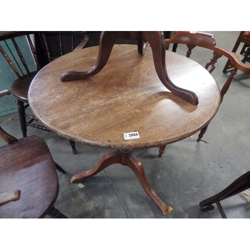 2086 - A 19th Century mahogany tilt top tripod table