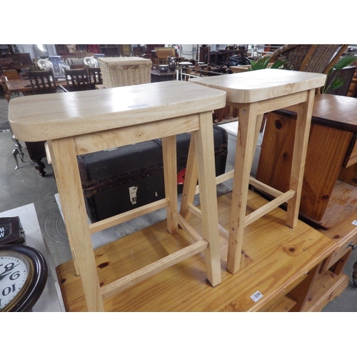 2236 - A pair of beech kitchen stools