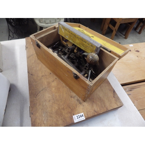 2244 - Cased chisels and a Record Multi-plane No 405