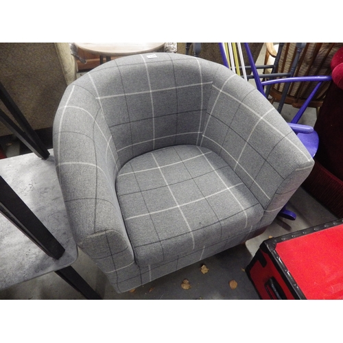 2380 - A modern armchair