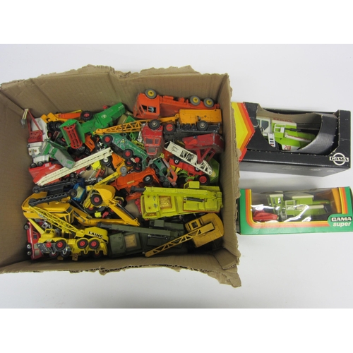 9233A - Two boxed Gama diecast combine harvesters and assorted loose and playworn diecast agricultural and c... 