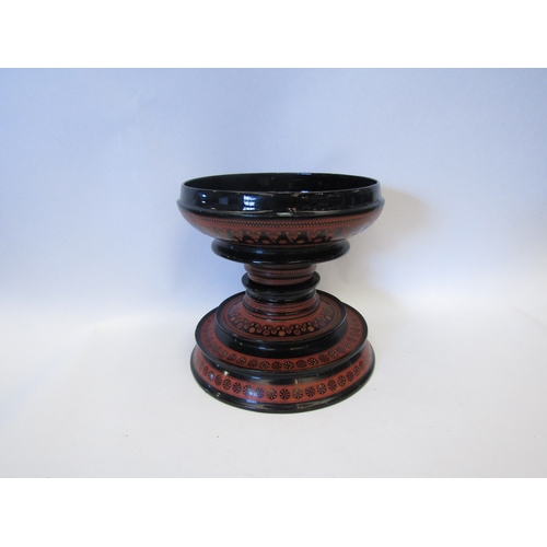 1441 - A lacquered bowl on pedestal base, 20cm tall