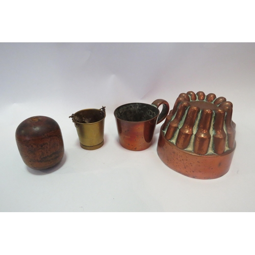 1260 - A copper jelly mould and other metal/wooden wares