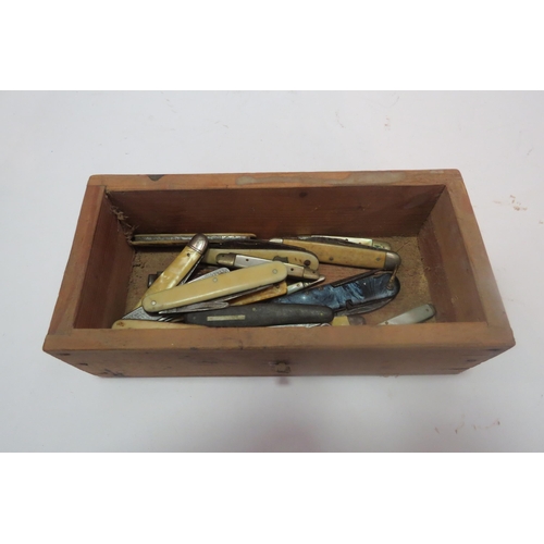 1296 - A collection of penknives to include mother-of-pearl examples     (E) £20-30