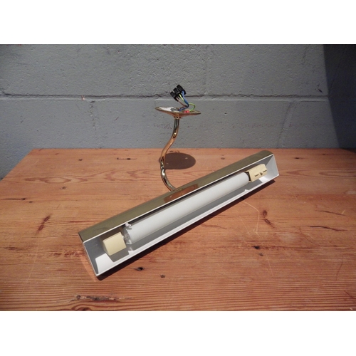 1079 - A brass picture lamp, 37cm long     (E) £10-20