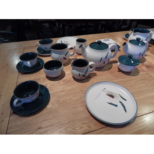 1141 - A collection of Denby 