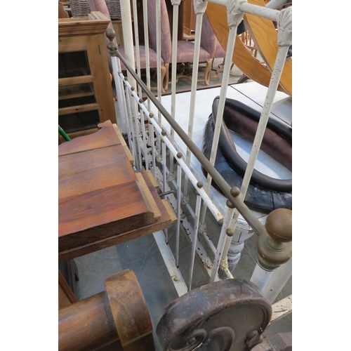 2242 - A Victorian brass and iron double bed frame    (R) £0  (E) £10-20