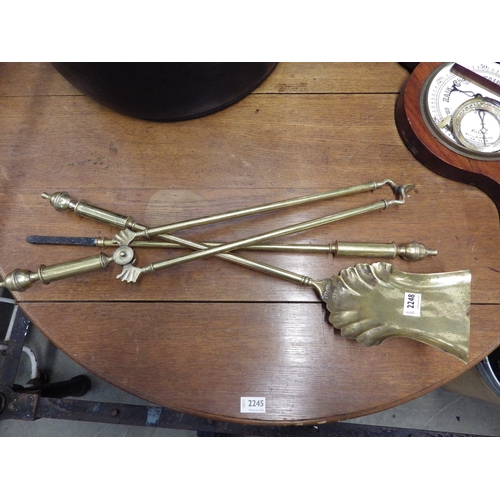 2248 - A set of brass fire irons   (E) £10-20