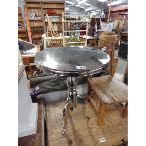 2262 - An alloy occasional wine table    (R) £10