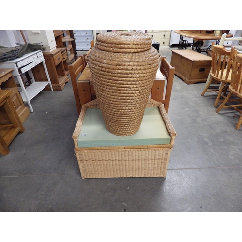 2285 - A wicker box seat and basket