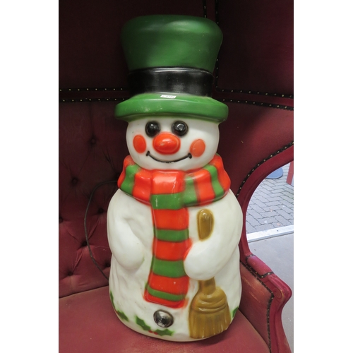 2106 - A light up garden snowman    (R) £30