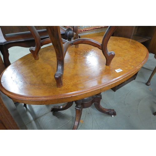 2220 - A Victorian oval inlaid walnut table