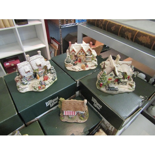 1427 - A quantity of boxed Lilliput Lane buildings including 