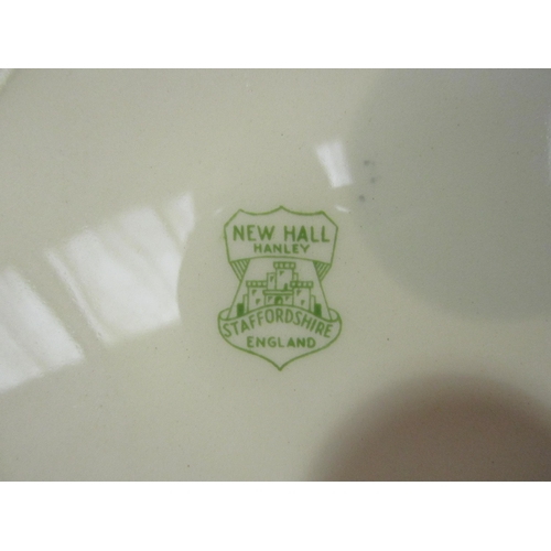 4081 - A small quantity of New Hall dinner wares. Hanley pattern, to include mainly plates, two serving pla... 