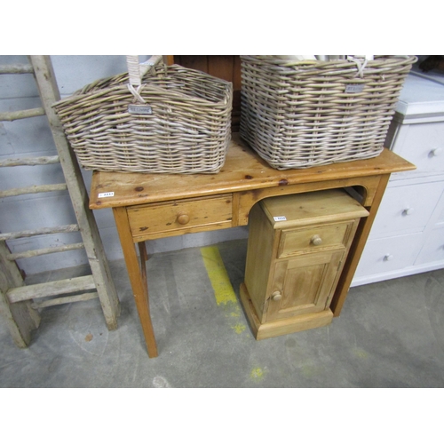 2231 - A pine desk with single drawer