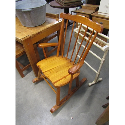 2250 - A pine rocking chair     (R) £10