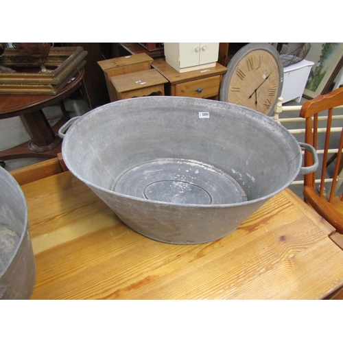 2251 - A galvanised twin handled tub     (R) £35