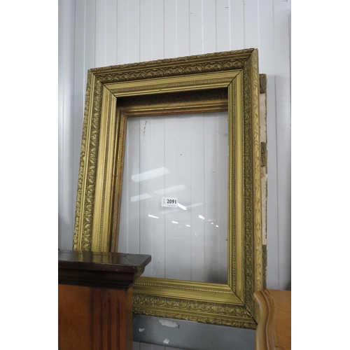 2091 - Two gilt picture frames approx 38 x 53cm