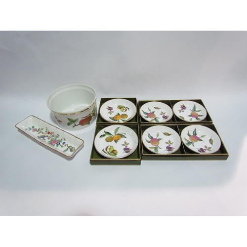 4297 - A Royal Worcester souffle dish, pin dishes and an Aynsley dish