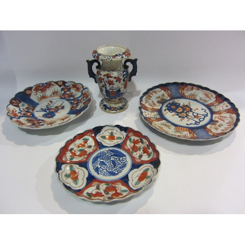 4451 - Three scalloped edge Imari dishes, one a/f, together with a vase (4)