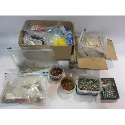 4455 - A quantity of jewellery making kits