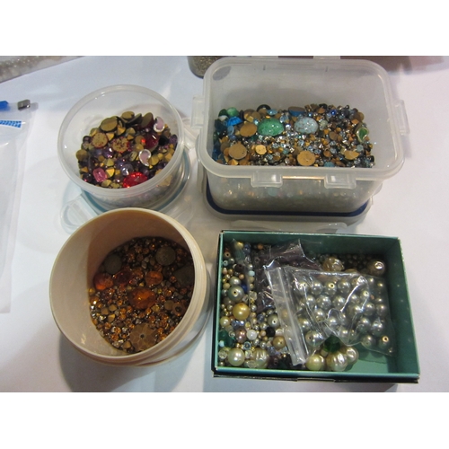 4455 - A quantity of jewellery making kits