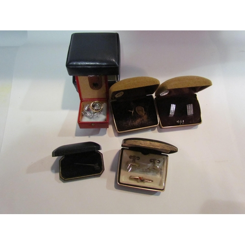 4377 - A selection of costume jewellery including rings, brooches and Stratton cufflinks together with a sm... 